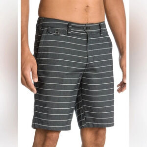 QuickSilver,31, Mong Talk fixed waist striped 5 pocketed heavy cotton shorts